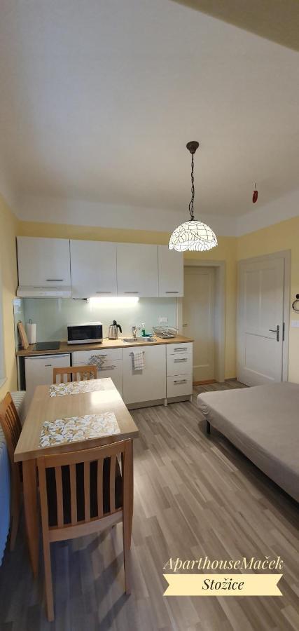 Aparthouse Macek Apartment Ljubljana Bagian luar foto